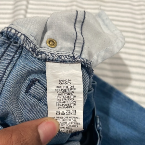 2T Children’s Place Jeans - Picture 3 of 3